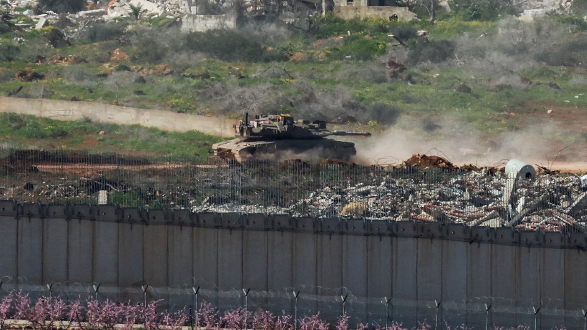 Izrael útočil bílým fosforem v libanonské vesnici, tvrdí Human Rights Watch